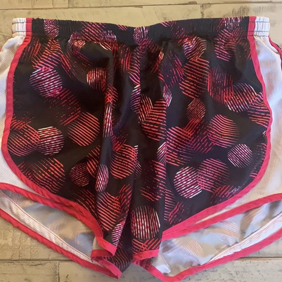 Calvin Klein shorts - Picture 2 of 3